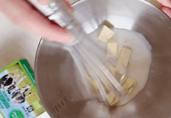 三種口味的迷你小蛋糕，一口一個松軟好吃，出游必備